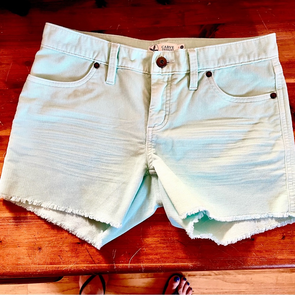 Title Nine Carve Designs Light Aqua “sea spray” corduroy Dogtown Shorts size 0